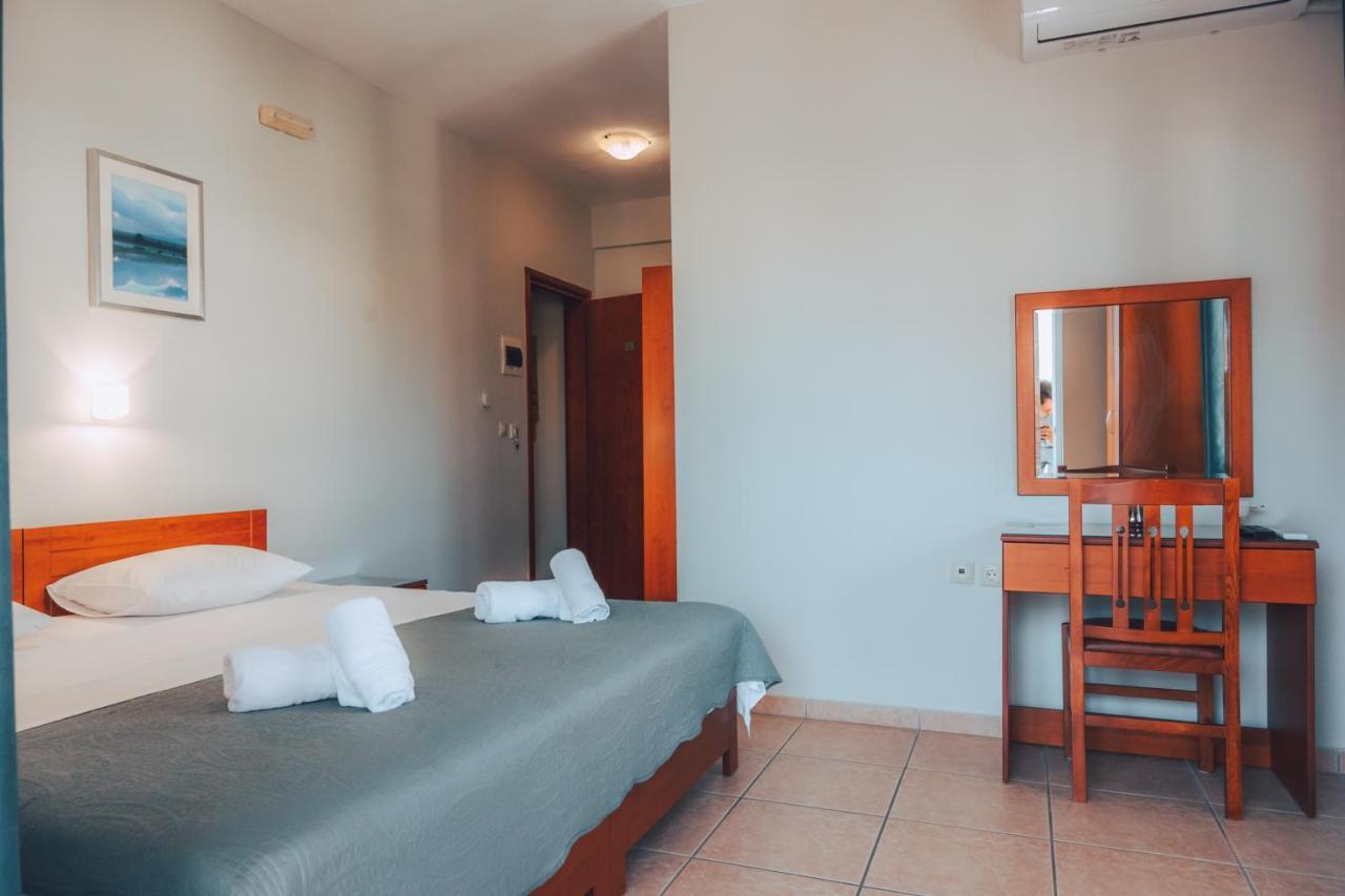 Dionysos Rooms Олімпіакі-Акті Екстер'єр фото