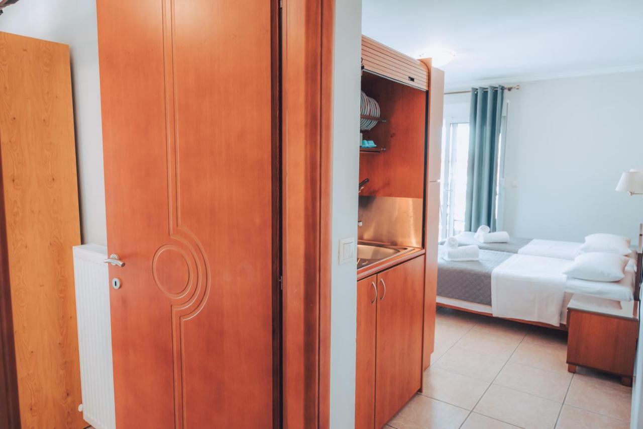 Dionysos Rooms Олімпіакі-Акті Екстер'єр фото