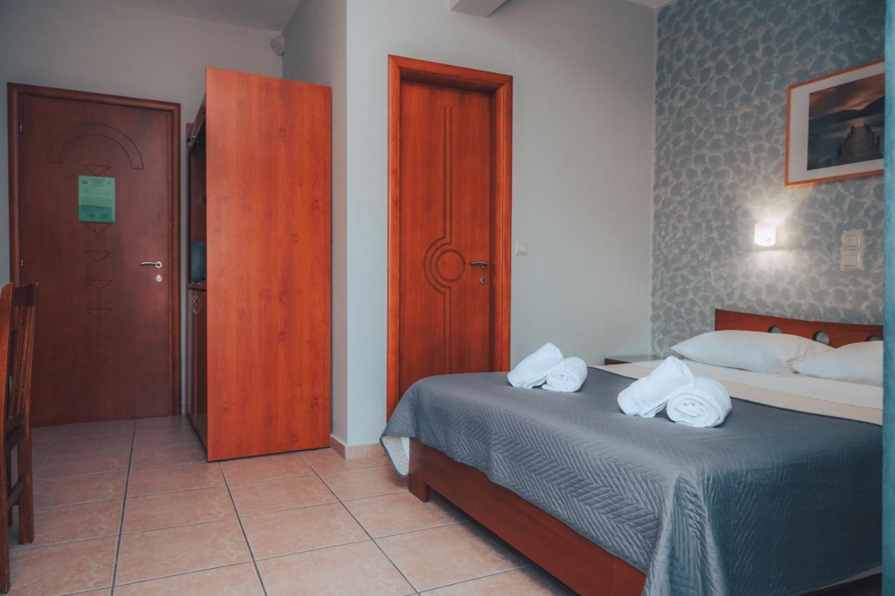Dionysos Rooms Олімпіакі-Акті Екстер'єр фото